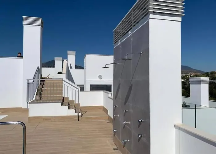 Beautiful Rooftop Pool 3bed ماربيا